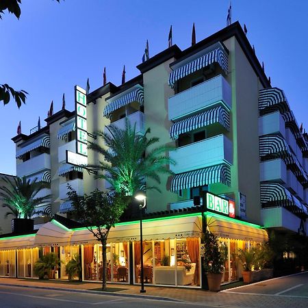 Hotel Al Prater ลินญาโน ซับเบียโดโร ภายนอก รูปภาพ