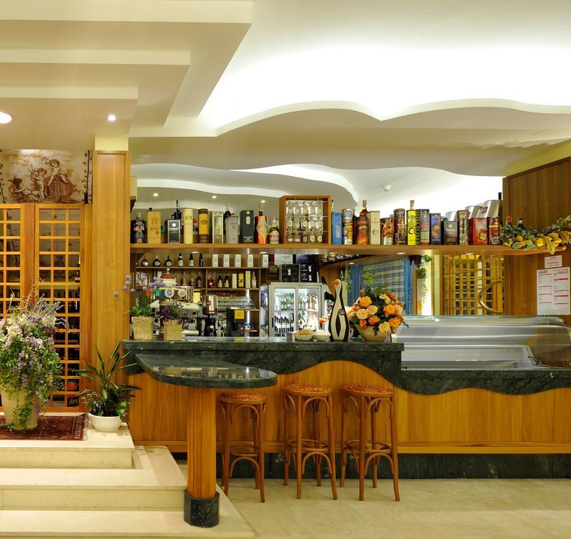 Hotel Al Prater ลินญาโน ซับเบียโดโร ภายนอก รูปภาพ