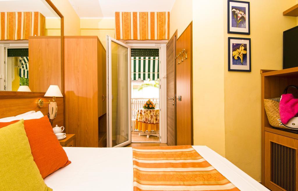 Hotel Al Prater ลินญาโน ซับเบียโดโร ภายนอก รูปภาพ